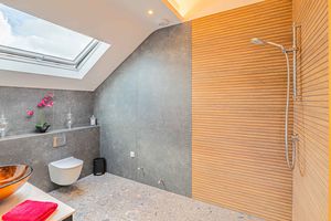 En-Suite- click for photo gallery